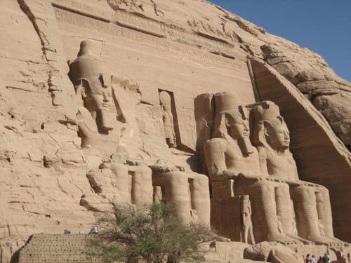 Abu_simbel1