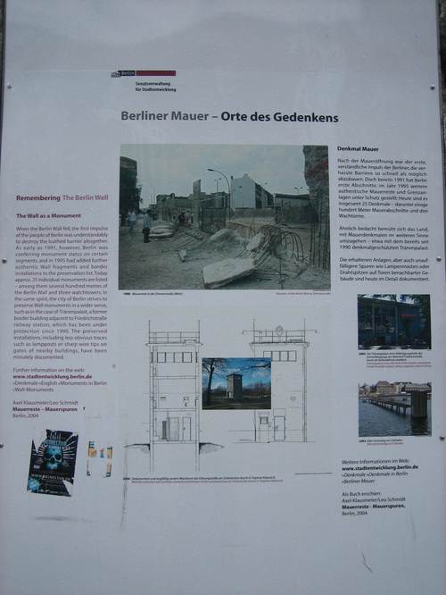 Pd_platz_wall_memorial3