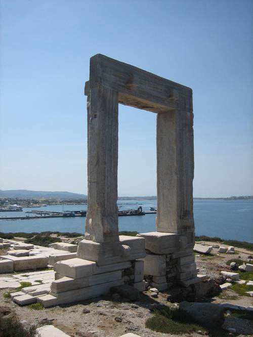 Naxos_acropylis2