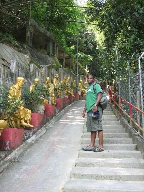 Tenthousand_buddhas_monastery