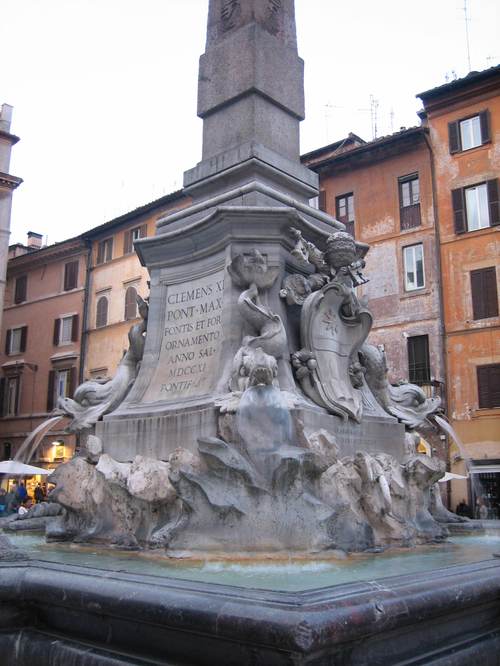 Pantheon_fountain