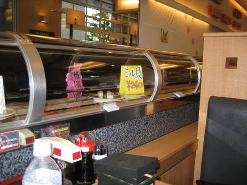 Conveyor_belt_sushi1