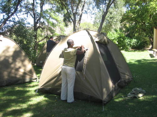 Tent_pitching