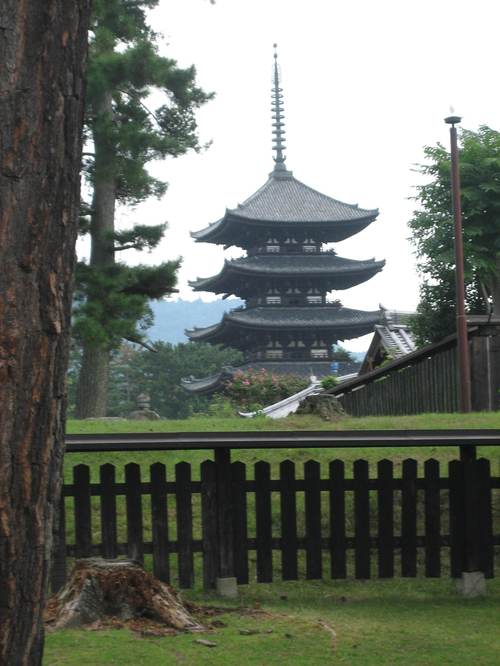 Pagoda_in_the_distance