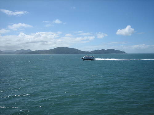 Pusan_ferry_2_the_beetle