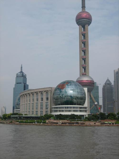 Pearl_tower_and_aquarium