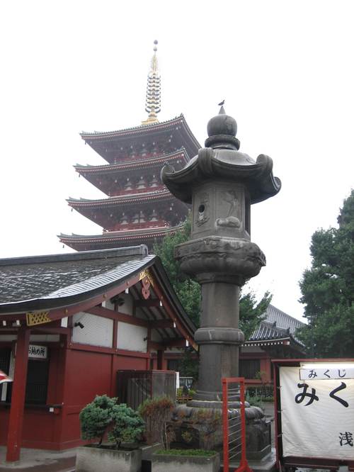 Asakusa_pagoda2