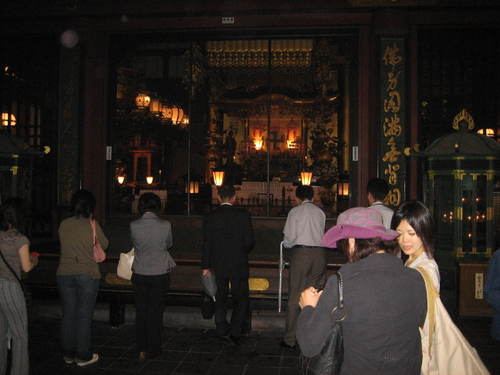 Asakusa_shrine1