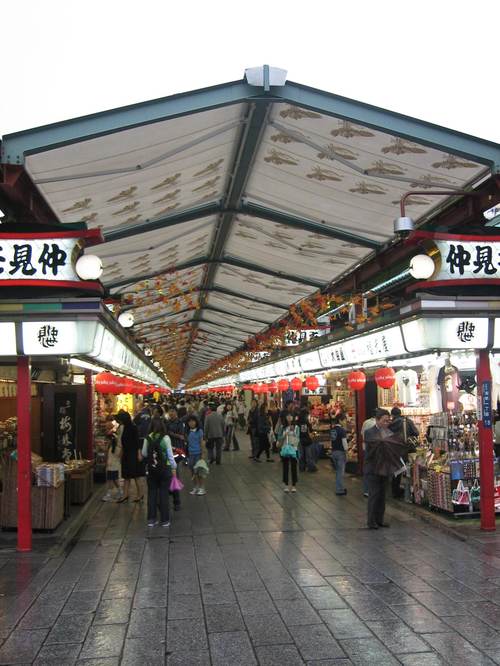 Asakusa_souvenier_street