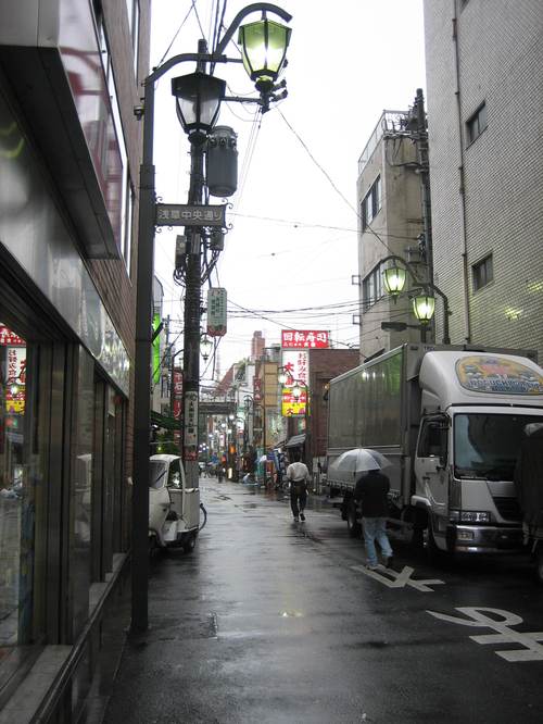 Asakusa_street_scene