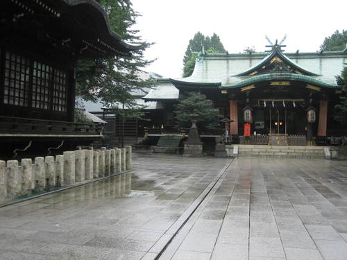 Shinto_shrine_tokyo_central_park1