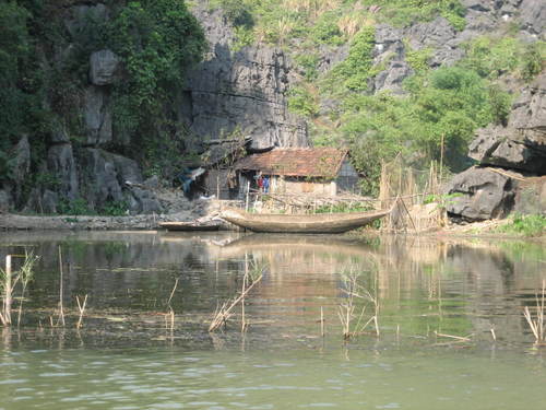 House_in_the_rocks