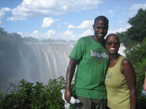 Vic_falls_smiles